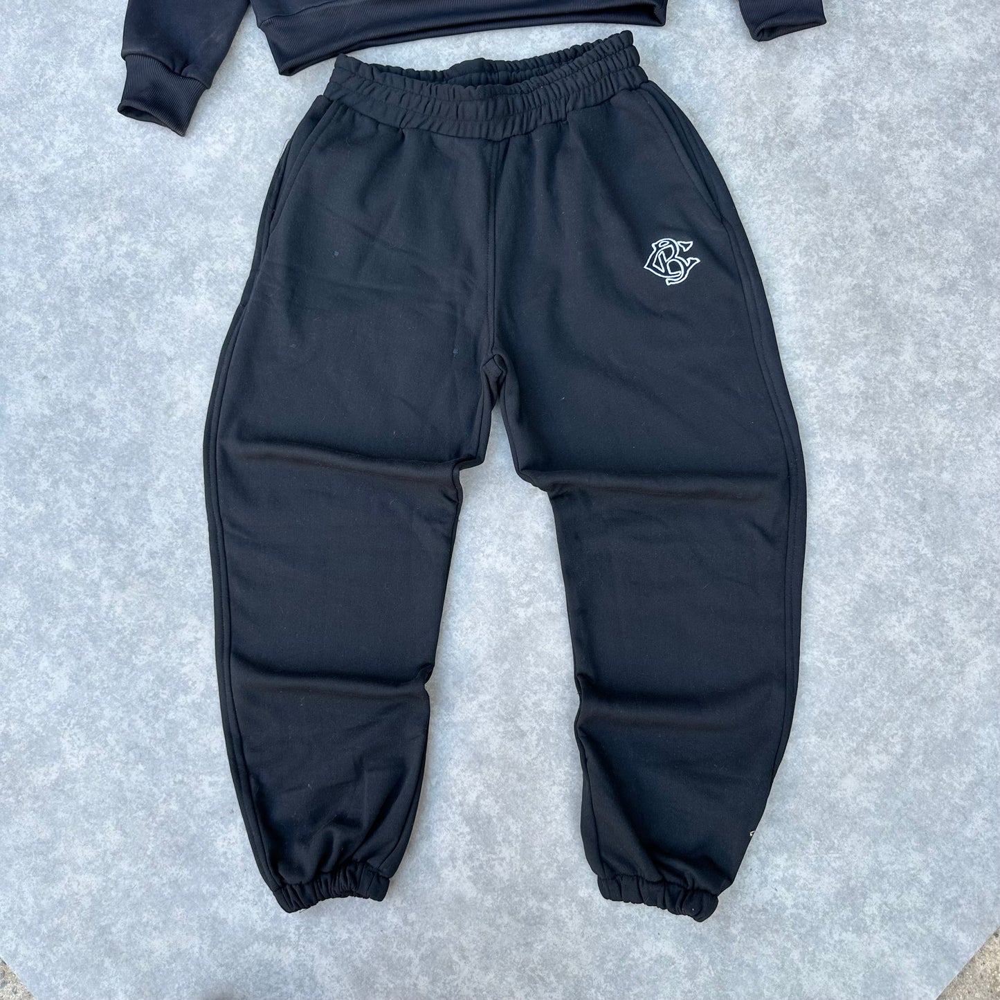 BLACK MINIMALIST JOGGER SUIT